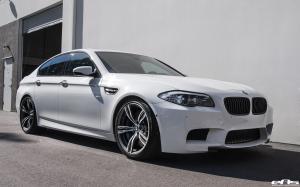 BMW M5 Alpine White by IND Distribution and EAS 2016 года